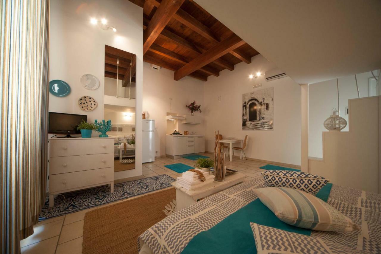 Portadamare Bed & Breakfast Trani Exterior photo
